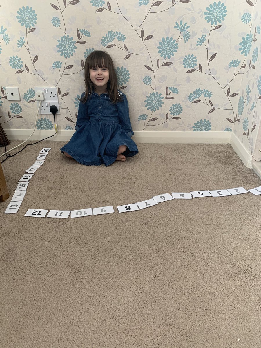 clazz_y's tweet photo. @EYFSButterflies  Milly practised her numbers (in the smallest space possible!) https://t.co/IVo12EMrgE