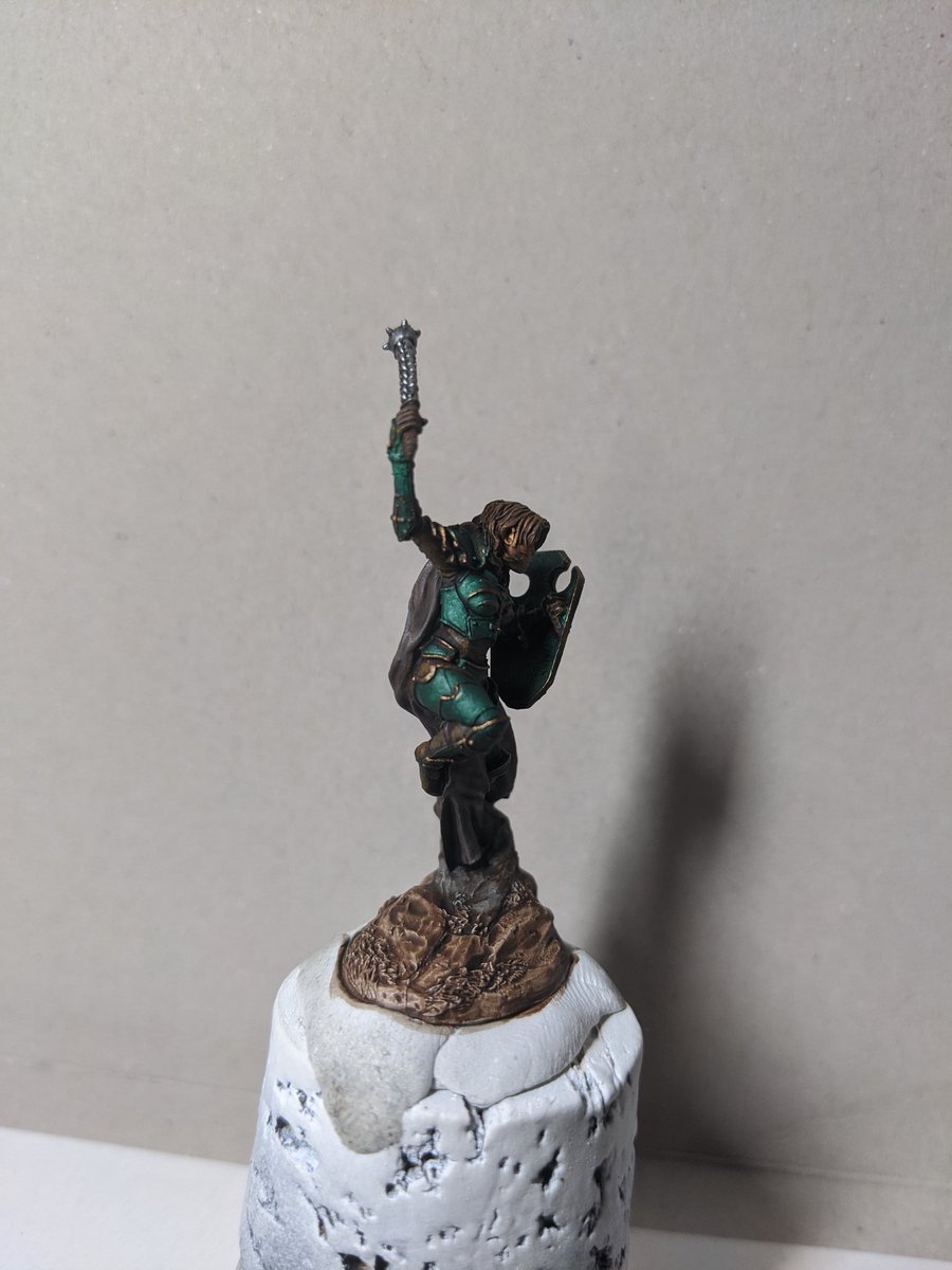 Mechfanatic's tweet photo. On Saturday I painted up a miniature for one of my players for. It's his first ever mini #dnd and wanted me to paint it up. I did miss a couple of spots on the trim, but he is happy with it.
#minipainting #DMwork https://t.co/gp1OUZiMiO