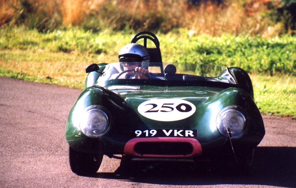 James Elliott tweet media