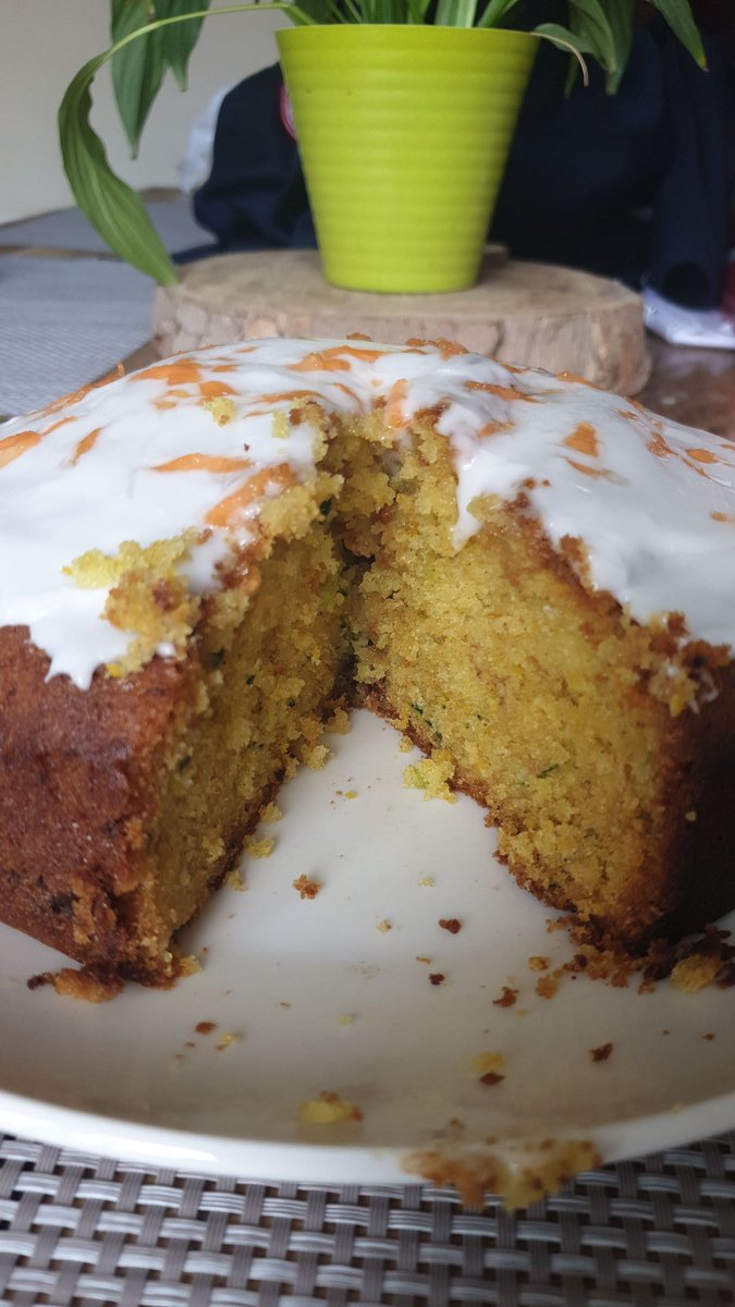 TGNutrition's tweet photo. #Coronabakeoff Veg cake !!Courgette, Carrot, and Orange cake 🤤 https://t.co/isnyxXNzpw