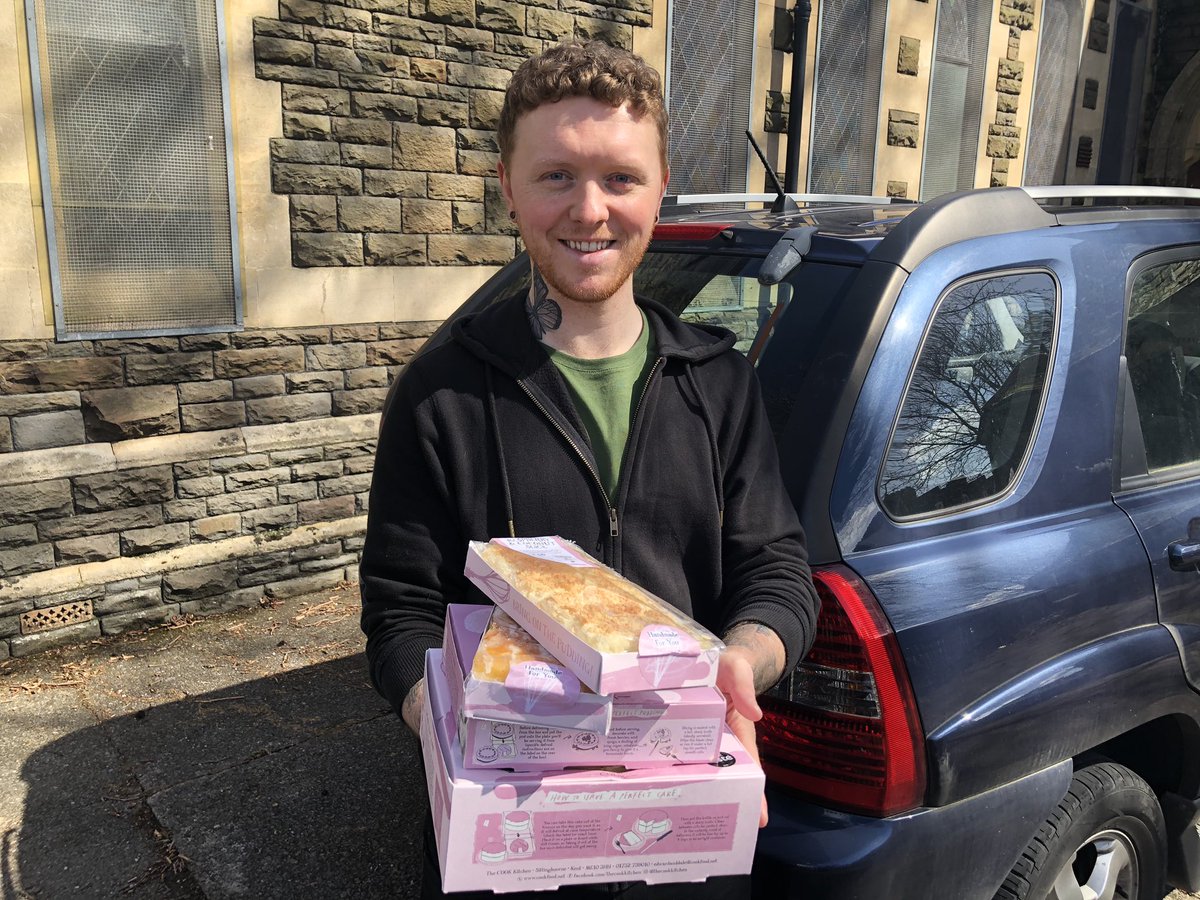WyburnWayne's tweet photo. Thank you for another kind delivery of cakes to our #NHS 
@CookCardiff putting smiles on faces 💙💙
@Health_Charity @CV_UHB 
@CardiffLifeMag https://t.co/gZQjIWS0WE