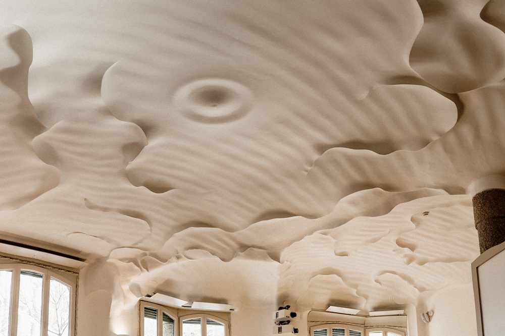 La Pedrera-Casa Milà on Twitter: "?️ During these days of #istayathome we will be discovering spaces of #LaPedreraCasaMillà. ? Today we show you a video explaining the false ceilings of La Pedrera.