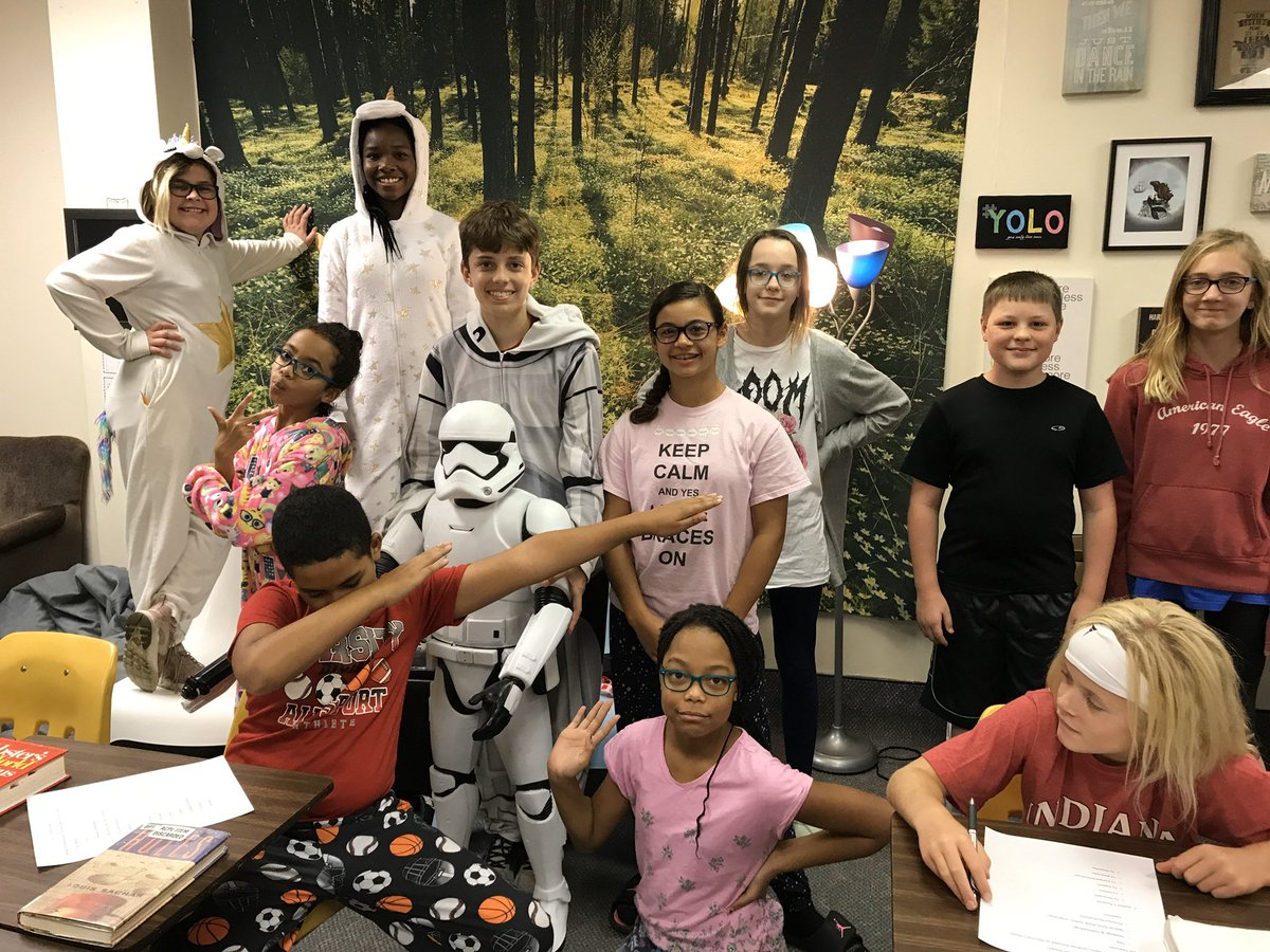 nvstudentnews's tweet photo. Virtual Spirit Day = Pajama Day
Share a photo of you rocking your comfiest pjs today!
Twitter - Tag @NorthviewMS or @nvstudentnews in your tweet.
Instagram - Tag @nvstudentnews in your post.
Facebook - Like our school page and mention Northview Middle School in your post. https://t.co/azio5mMMUk