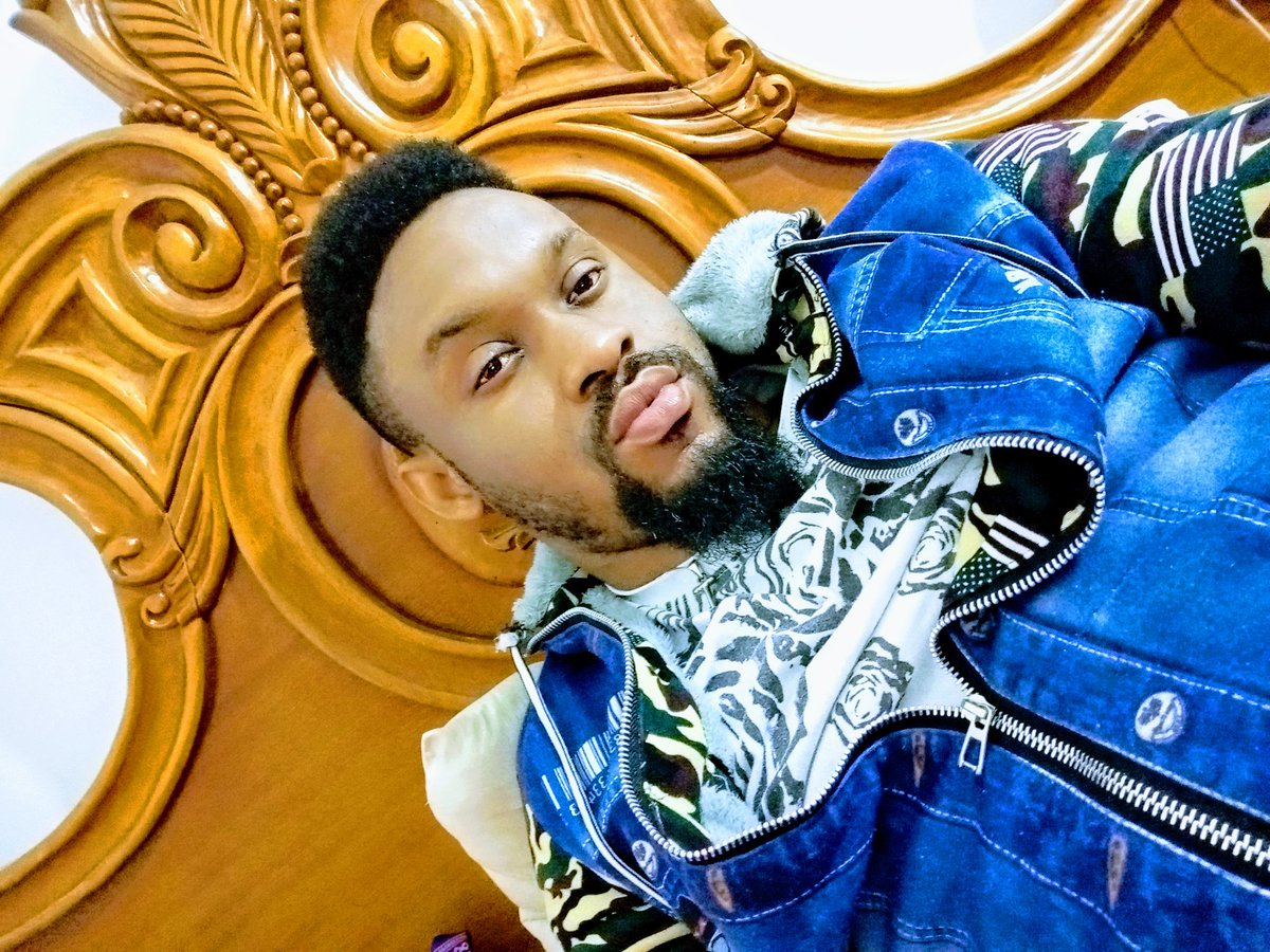 dibia_nze's tweet photo. @DegreatMurster @Busie_sieweh #jacketchallenge https://t.co/wpeloOpFIv