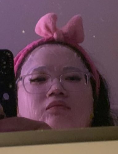 cassen_'s tweet photo. *Netflix show ep finishes* [the screen turns black and you can see your reflection]

Me: https://t.co/Z0Io1u1Ew1