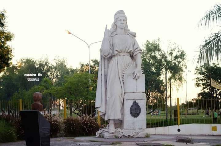 mfonsecachaco's tweet photo. Buen lunes!!! Feliz cumpleaños Barranqueras!!! https://t.co/oqett0QJhK