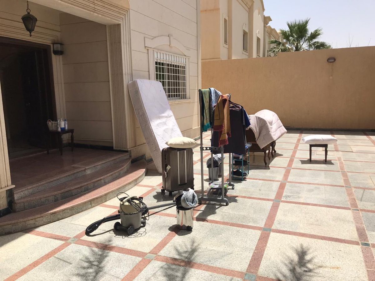 Kaddamry's tweet photo. الواحد بس عشانه يداوم في مستشفى يرجع يلاقي غرفته في الحوش. https://t.co/yFPnM1Y8rv