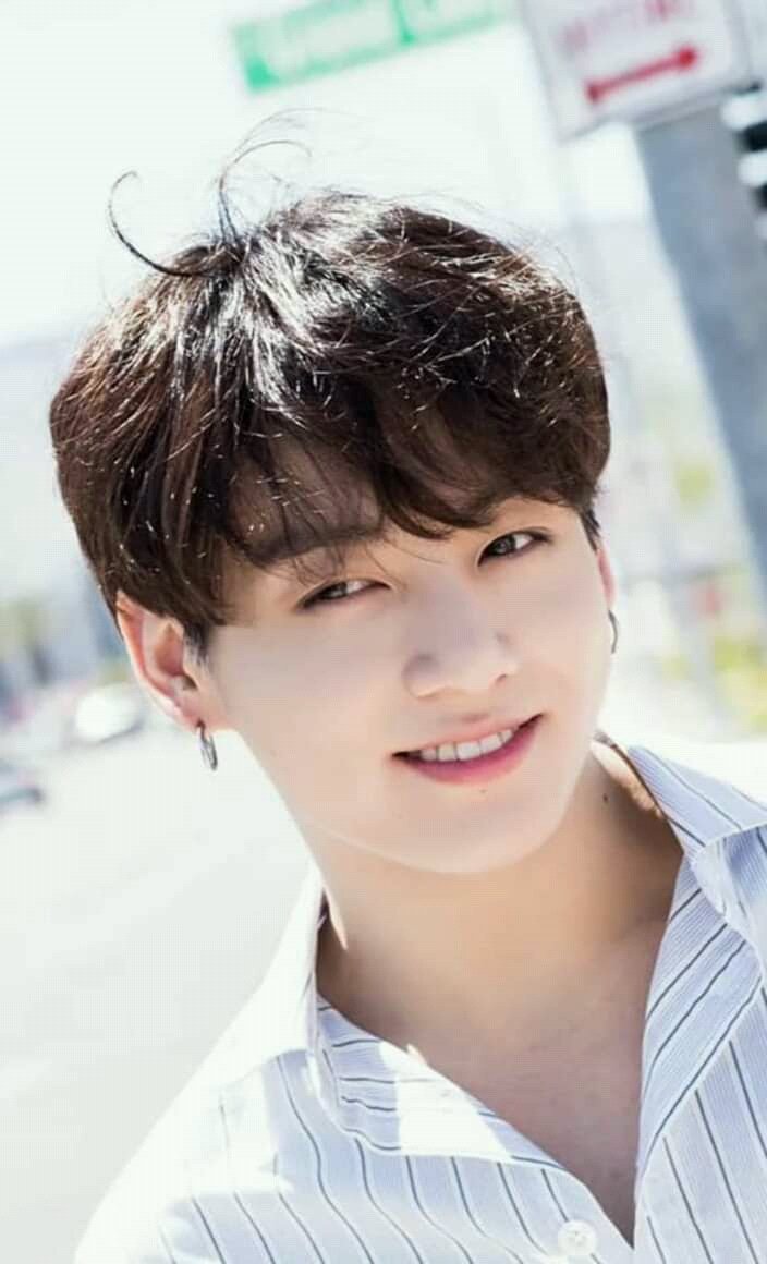 KoukiRoua's tweet photo. #weloveyoujungkook https://t.co/CUDEkTBQ4D