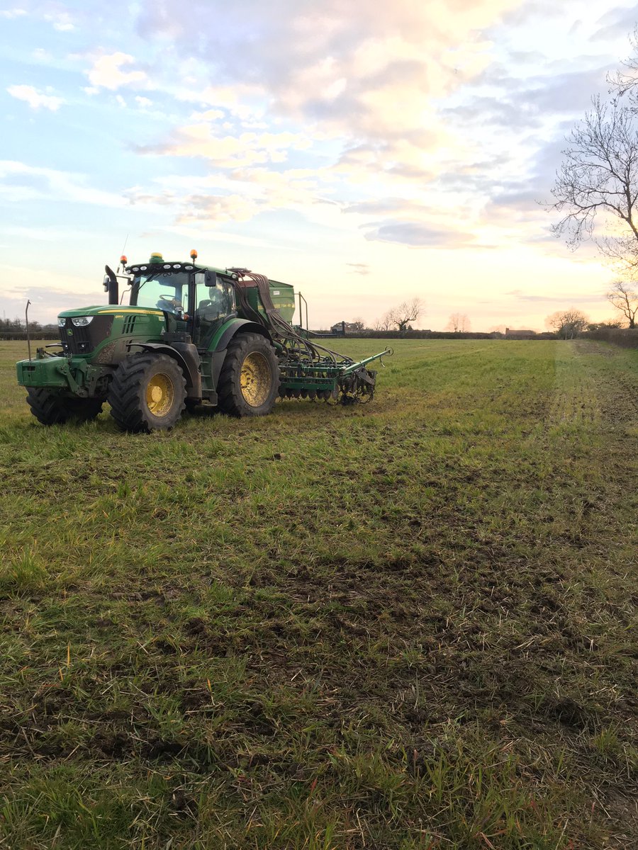 edmason11's tweet photo. Nice to get drilling finished at last!! The drill worked a treat this spring! It saved a lot of messing about! #directdrilling #zerotill https://t.co/1ZoYh3bPob