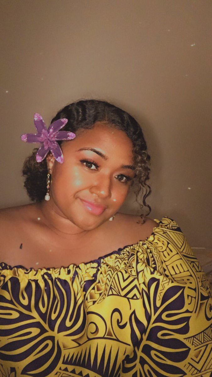 hakwaaa's tweet photo. Event of the year I always look forward to is always Solevu 💃🏽🌺#tovatarepresent #butimmoreburebas #tb2019 https://t.co/K9K42ky4ac