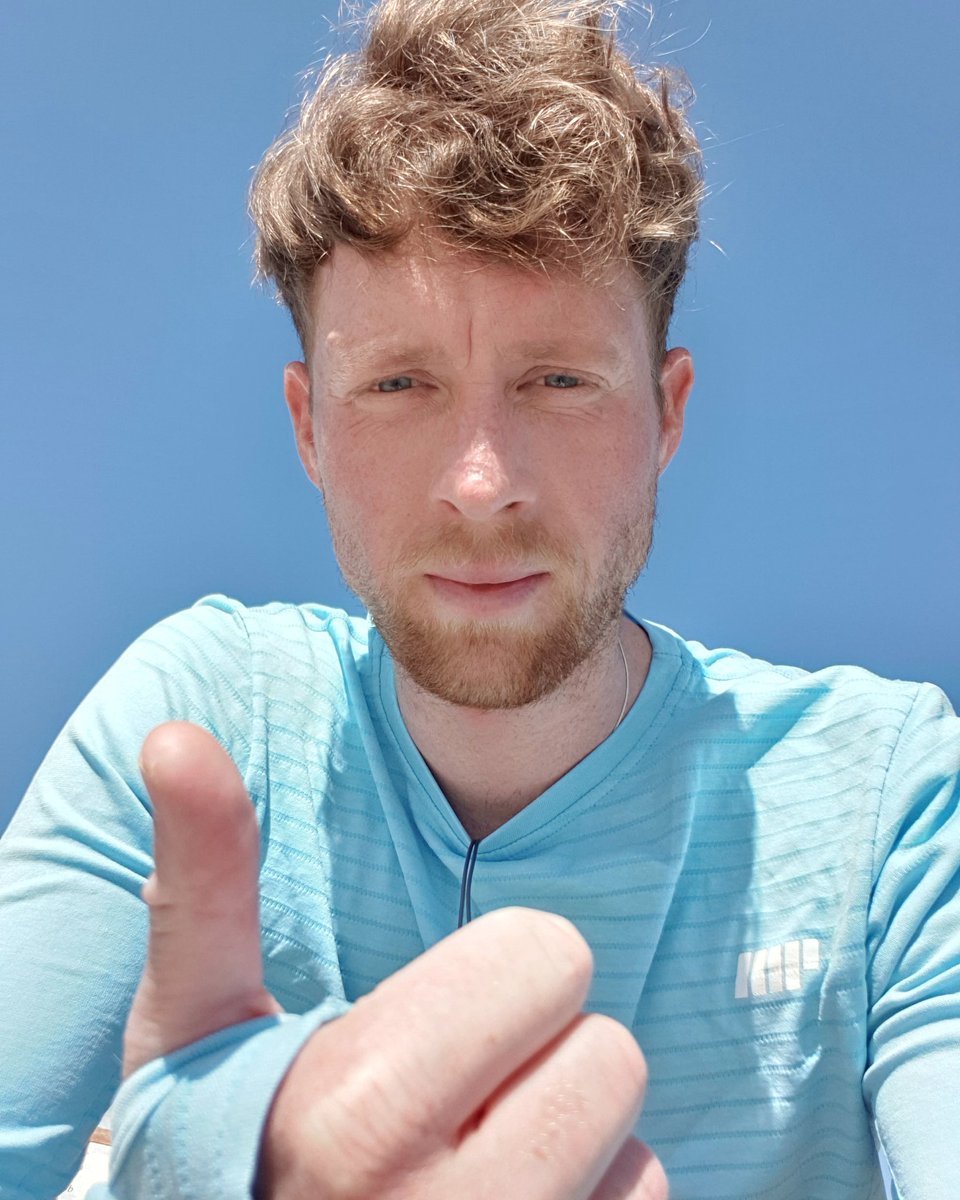 TRjTapscott's tweet photo. Donation and blow out ✅ 
A fantastic idea guys for a perfect cause 👏 @Run5k4NHS #NHS @UpperBeedingFC @TheSCFL https://t.co/sZP6avnnS3