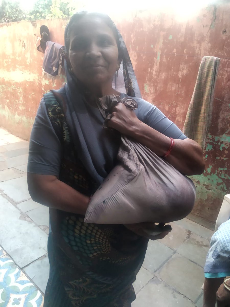 SEWAFed's tweet photo. We will soon begin distributing health kits - sanitiser, soap and face masks - which are produced by our member cooperatives in Ahmedabad.

#COVID2019 #COVIDIndia2019 #WomenofSEWA https://t.co/ipDM9zpk5i
