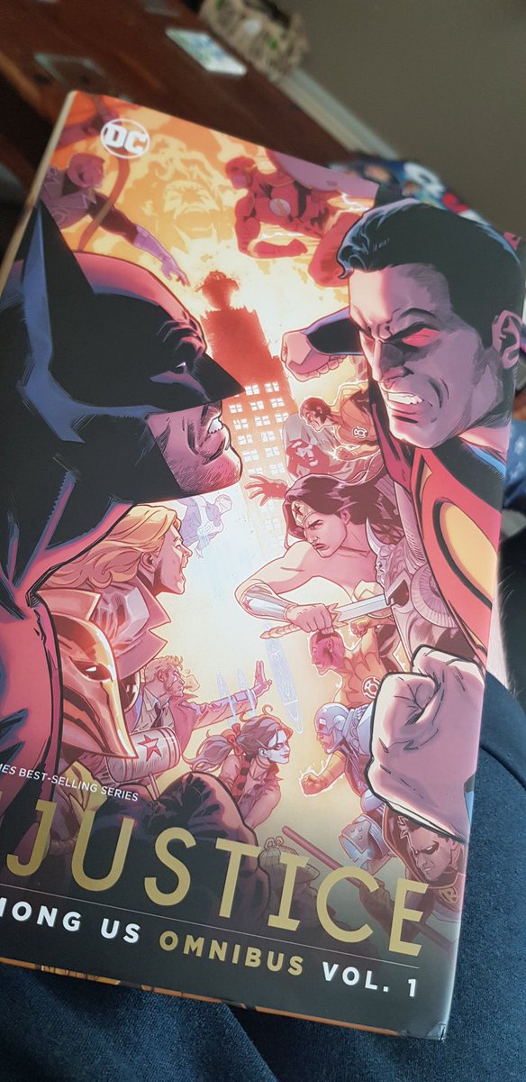 I finished reading another birthday gift - this behemoth collection of Injustice: Gods Among Us. It's now my favourite comic story ever. Its brutal, grandiose and so hard to put down. I read 3 years worth of issues in 3 days. A++