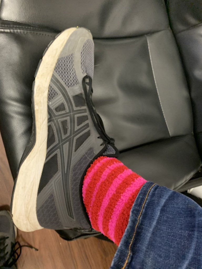 @lillypad166 and myself wore some crazy socks today or my wife’s socks I guess. #crazysockday #MWSpringSpiritWeek @HOwensboro @jody_delicato #owensboroshines @DebraBakerHD