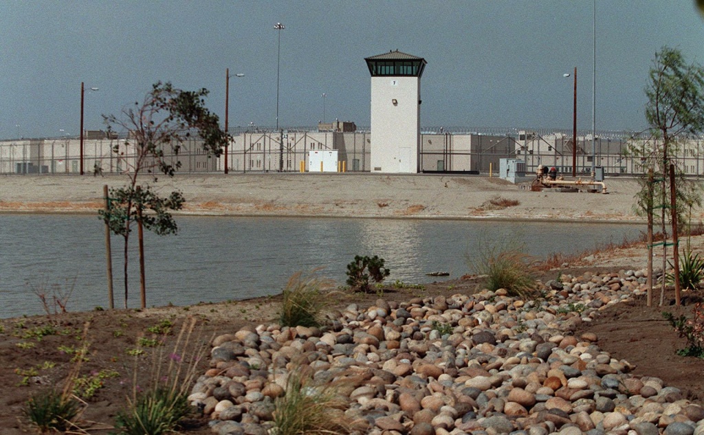 DavisVanguard's tweet image. Sympathetic Federal Court Panel Can’t Release COVID-19 Threatened State Prisoners | #FederalLawsuit #Covid19 #PrisonRelease davisvanguard.org/2020/04/sympat…