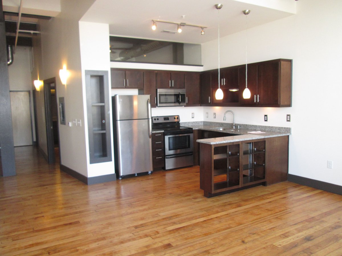 WFLofts's tweet photo. Looking for a two bedroom apartment with luxury finishes, historic features, and convenient access to everything downtown? We have multiple options currently available! Visit https://t.co/nRSGk9LvKu to see pricing and more info.

#wsnc #winstonsalem #myws #dtws #winstonsalemnc https://t.co/jxGsIRjQim