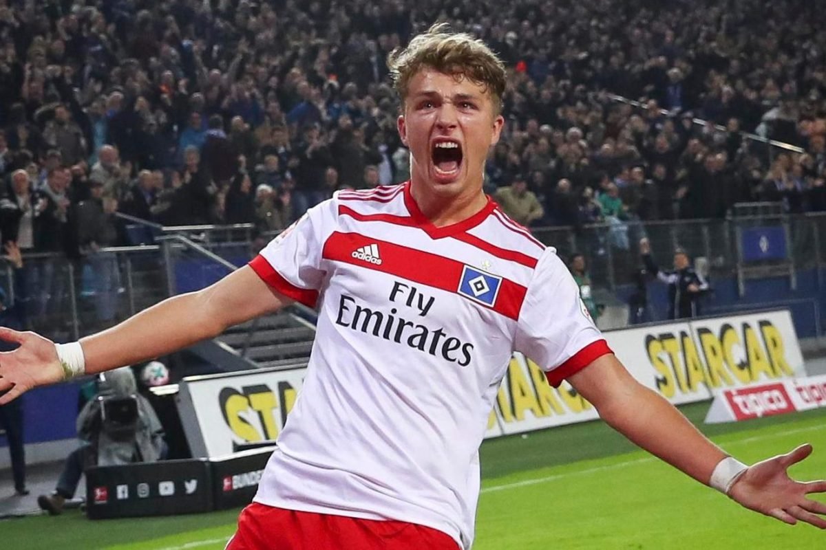 Transfer Deadline Day...Southampton have completed the signing of 20 year old striker Fiete Arp.The young German signs on loan from Bundesliga giants Bayern Munich until the end of the season.The Saints will be looking to the ex-Hamburger SV forward to add fire power #fm20