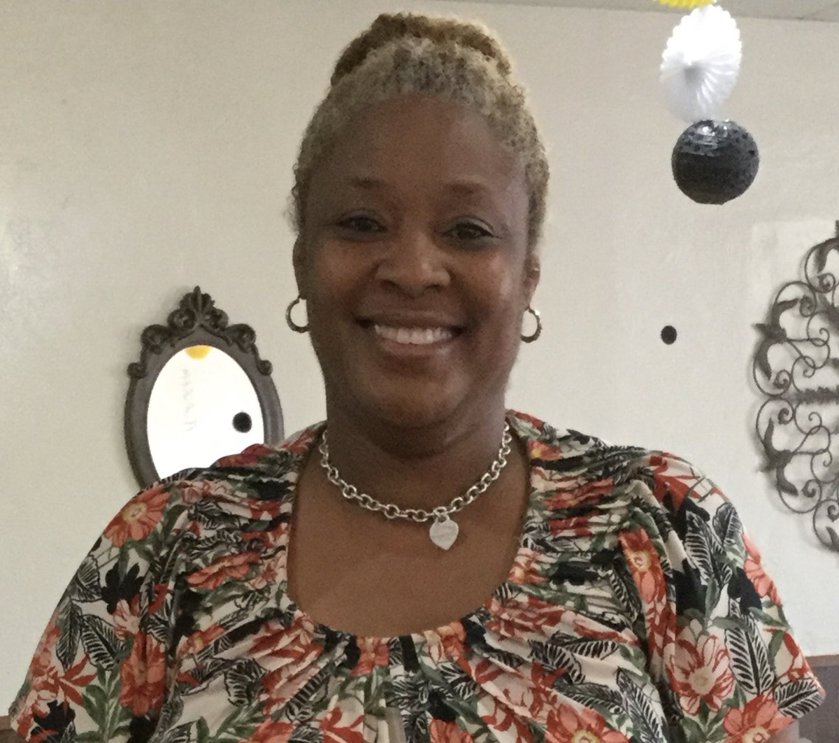 MonicaStogsdill's tweet photo. I am proud to work with Mrs. Jackson!  She is a great AP and an amazing woman!  She exemplifies #CougarExcellence! Thank you for all you do.  #AwesomeAP @CarmichaelAISD @AldineISD @lmamerson @RonaBJackson https://t.co/UNXp4M1R8k