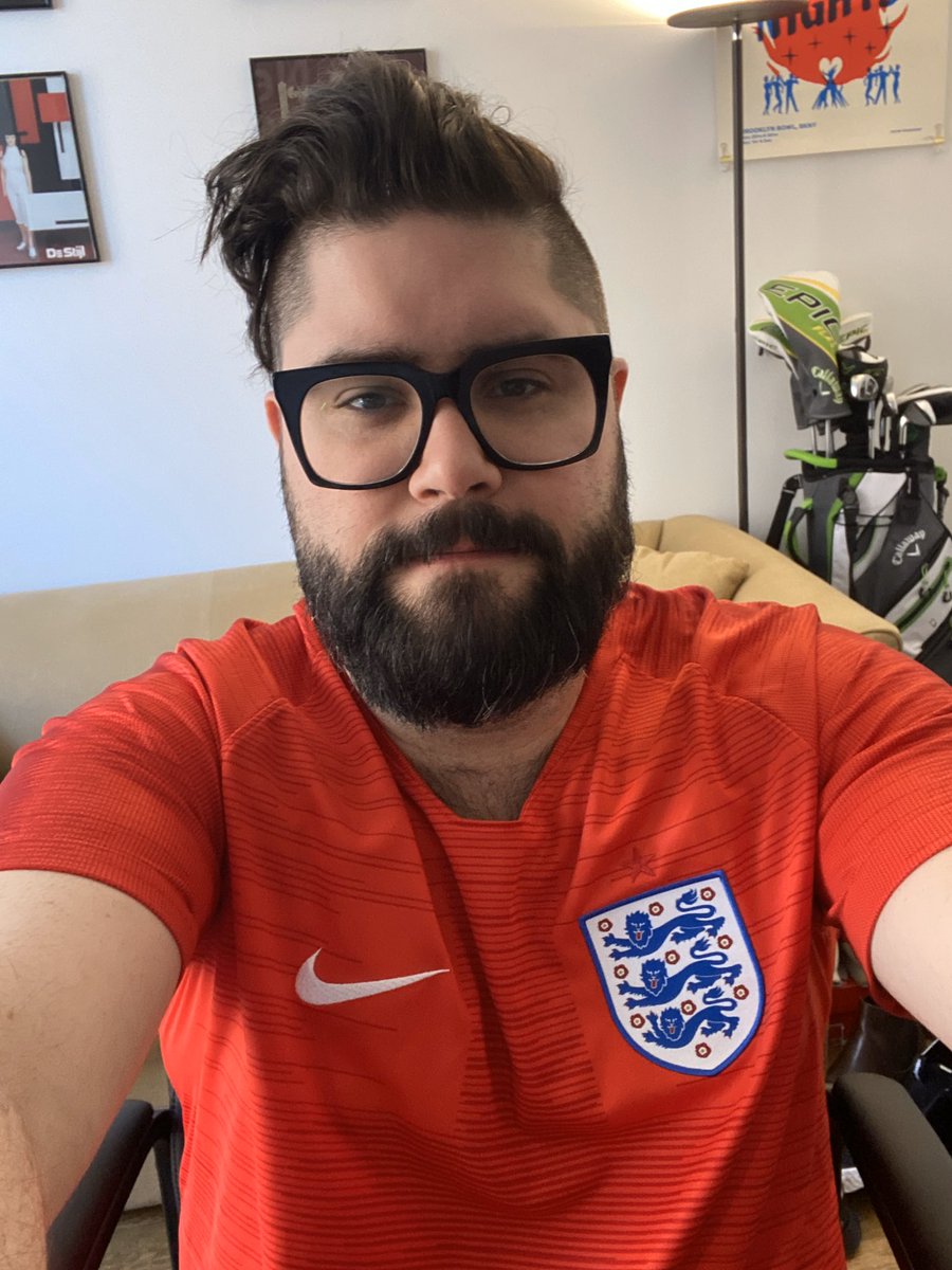 today I’m wearing the England men’s away jersey from the 2018 World Cup — almost a historic kit 