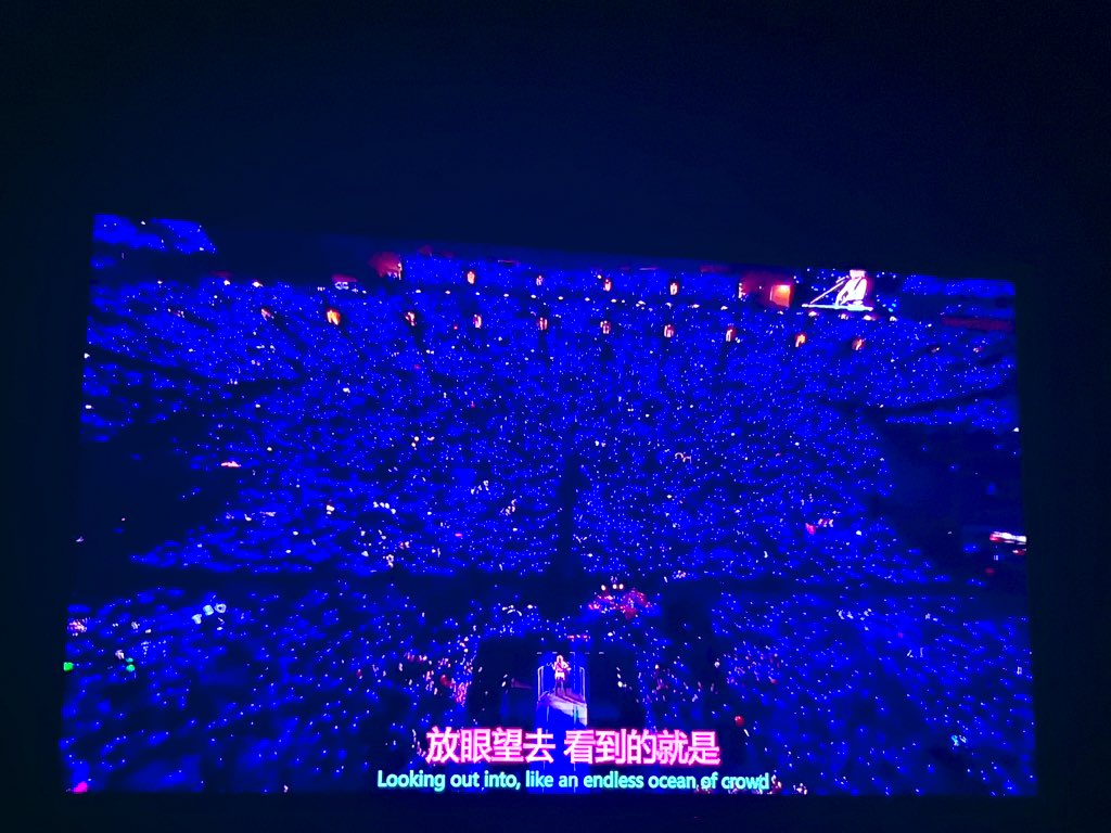 AsteriaYJX's tweet photo. 在家看Taylor Swift巡演回放 
#1989worldtour
#ReputationWorldtour https://t.co/pQbBDy8uyM