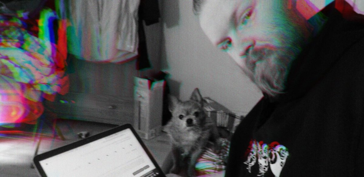_MARA_AARON's tweet photo. Applying for jobs with my best buddy 😁

#StayHomeStaySafe #lockdowneffect #pieute #ScotlandCares https://t.co/KjhLZ9fTsj
