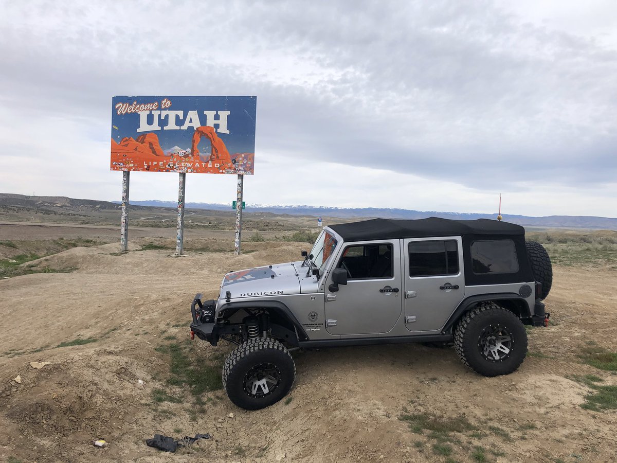 ItsaJeepWorld's tweet photo. Happy #MoabMonday #ItsaJeepWorld🌎 Missing Easter Jeep Safari 2020 because #WuhanCoronaVirus #EJS2020 #Jeep #JeepWorld #Jeeplife @H8Roads @Legendary1941 @7SlotSociety @JeepKrewe @JKU_VENOM @HawaiianStyle25 @ChrisMacaluso @jeepherashlee @LeaveMeWi1d @steelecreations @cheech_tim 😢 https://t.co/RJSmK5J1az
