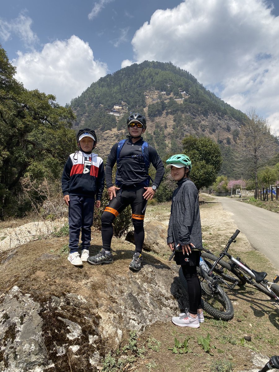 bhutannorter's tweet photo. Biking tour in bhutan #bhutannorter #bhutannorteradventures #norter https://t.co/BANRTCI1N5
