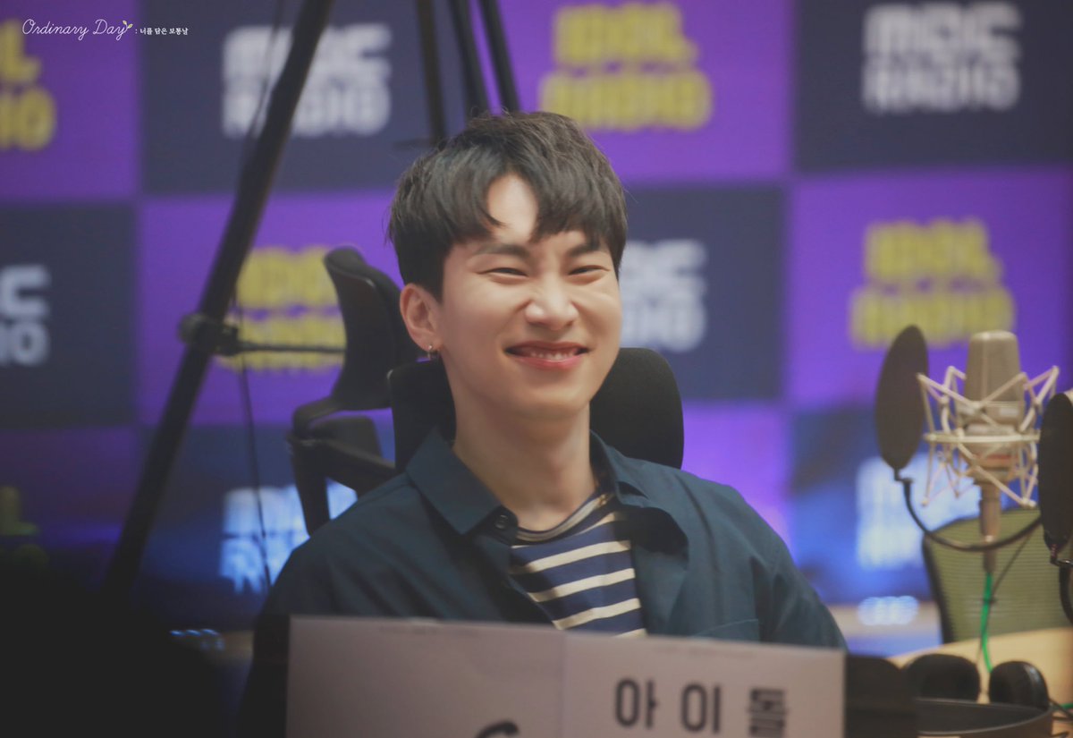 meloqueenB's tweet photo. From #WaitingForSilverLight to #OurSilverLightIsBack real quick. 😭 Seo Eunkwang our ball of sunshine is coming back!! IT IS FOR REAL 😭😭
#내사람_은광아_보고싶었어 https://t.co/jl3c89ZvjB