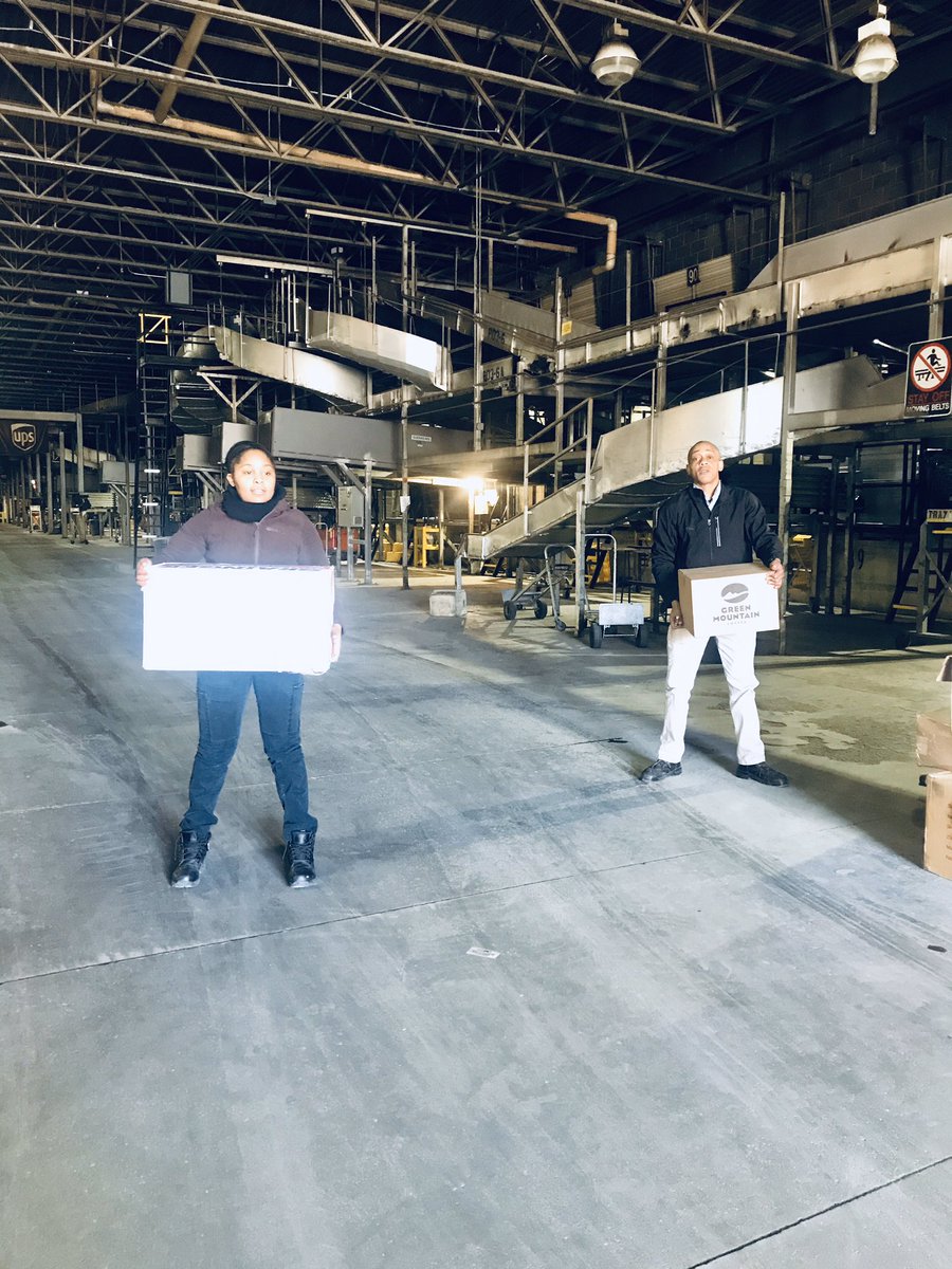 AlbanyBase's tweet photo. BaSE Sharing and demonstrating #NED8keys to Maintenance Mechanic #NED8Keys @safetyfirstNED @NortheastBaSE https://t.co/y13fET28b7