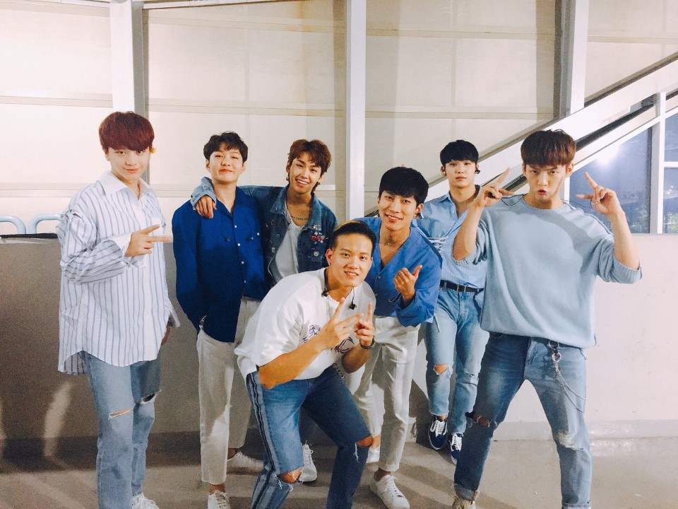 321BTOB_6su's tweet photo. 하진짜서은광군대간다고펑펑
#내사람_은광아_보고싶었어
울었던게엊그제같은데어느새전역이야

사랑해 정말❤ https://t.co/TKd3ep1YBY