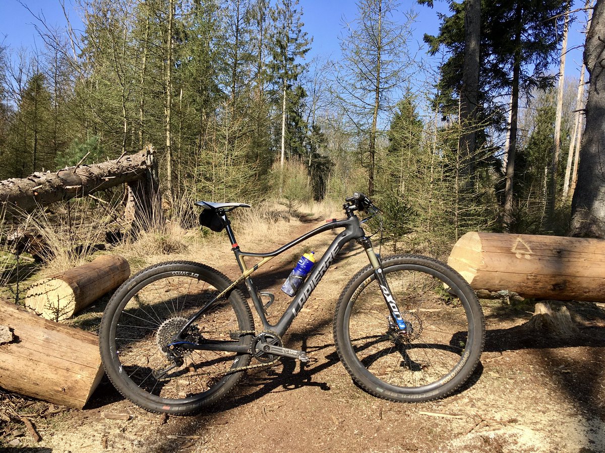 As long as possible we prefer to ride outside. Yesterday another great day in het <a href="/NationaalParkDF/">Drents-Friese Wold</a> ☀️ 🌳
#RideSolo #RideWithStyle #KeepingTheDistance #Appelscha