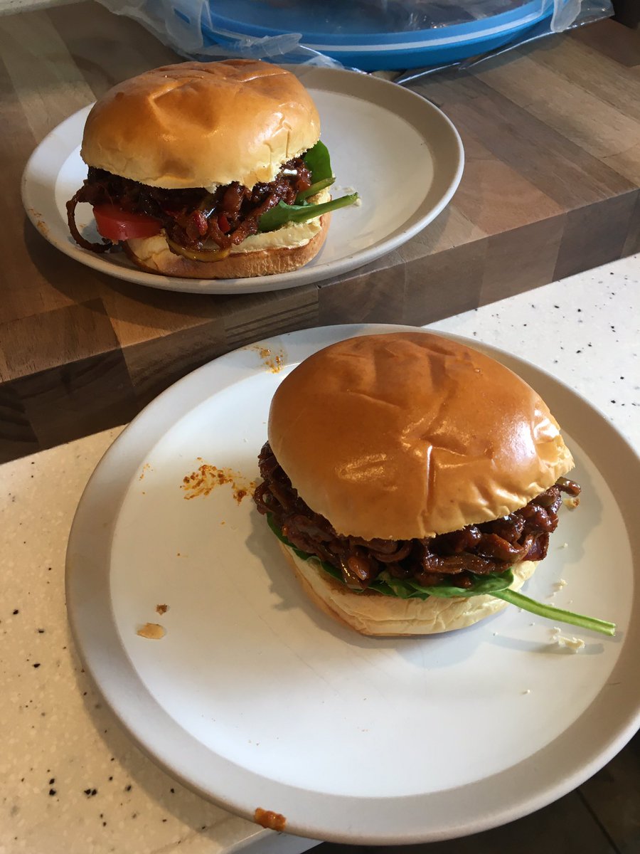 Experimenting with some recipes during lockdown. Pulled pork using banana skin 👌👌