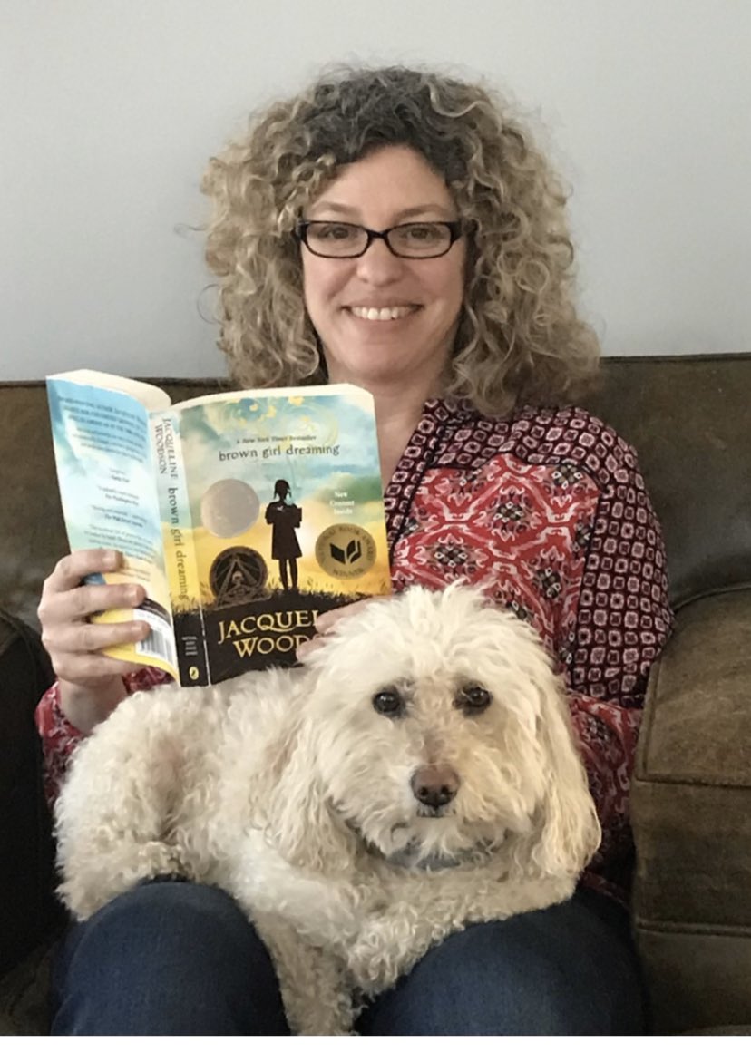 we_are_maple's tweet photo. More of #maplereads! Grab a book! https://t.co/gHTlM6eRGJ
