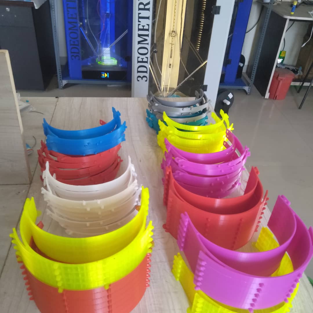 3deometry's tweet photo. Doctors, Nurses, Policemen and other officials - all of them are working day and night to fight against the Coronavirus.

Doing our bit of protecting them during this emergency situation !

#doctors #nurses #police #policemen #officials #3dprinting #covid19 #covidindia #3dprinter https://t.co/waNeJBcQa3