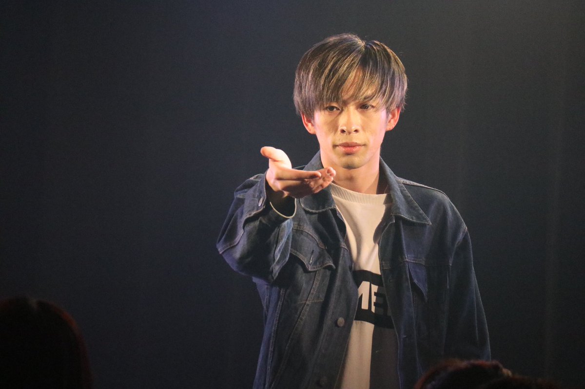 fm_mochi's tweet photo. 2020/04/05
私服でライブ
〜メンバーに私服でライブしてもらいます。〜

One of one Love KOHEI https://t.co/8Il0HOVHZF