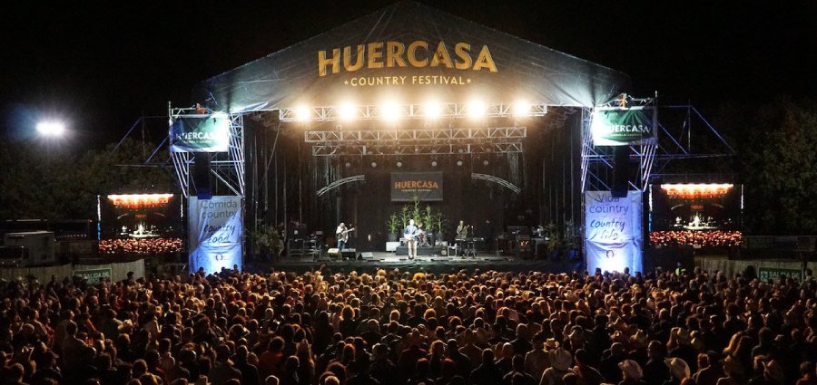 musicazul's tweet photo. [Noticias]

@HuercasaCountry cancela su próxima edición. ¡El importe de los abonos adquiridos hasta la fecha será reembolsado a través de @EventbriteES!

➡️ https://t.co/JyCDdeFmLv

#HCF2020 #Festivales https://t.co/bmTU0HNaTc