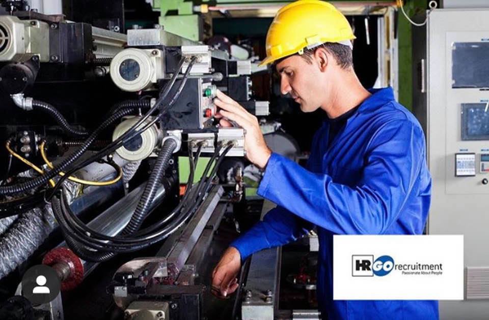 LeanneSheppard0's tweet photo. Machine Operators Required
Bridgwater, Somerset
Temp-perm with immediate start
Rotating shifts Mon-Fri (6am-2pm/2-10pm)

Please apply online: https://t.co/ESHk7K46Pl
Confirmed hiring during COVID-19
#BridgwaterJobs #JobsInBridgwater #SomersetJobs #JobsInSomerset #HRGO #Bridgwater https://t.co/2afdKHgAbE