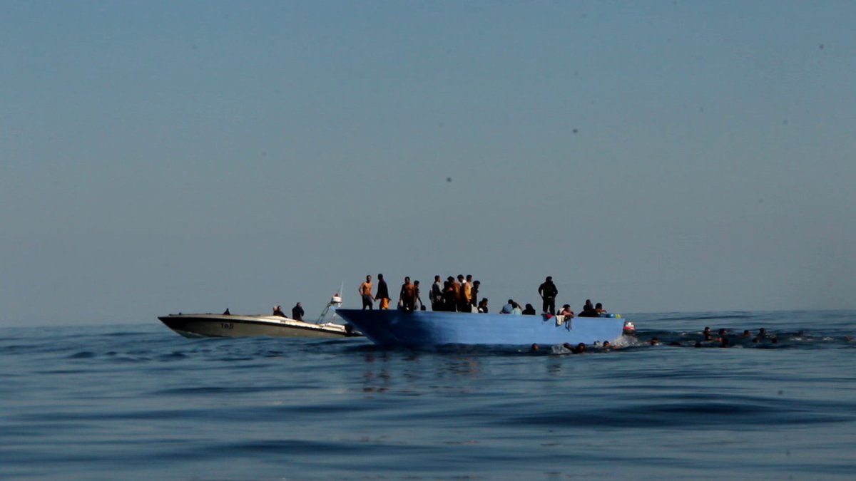 seaeyeorg's tweet photo. ❗️BREAKING
This morning, our vessel #ALANKURDI rescued 68 people from a boat in distress.
During the rescue, Libyan forces interrupted and fired shots in the air. Many people jumped in the water.
Now everyone is safe on board our ship. https://t.co/rlNXLAjjh3