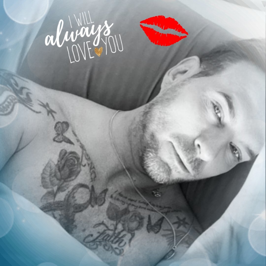 LTracey33's tweet photo. @mattgoss if I woke up to this every morning then lockdown would be a doddle 😉 love you loads 😘❤❤ https://t.co/D3EP0YEoYh