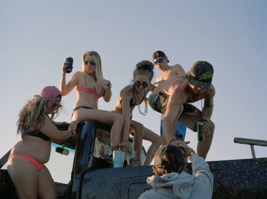 i_D's tweet photo. Photographing Mud Spring Break – like Spring Break, only 100x more chaotic: https://t.co/vp9VFJrQlP https://t.co/Cmsc4yqKzF