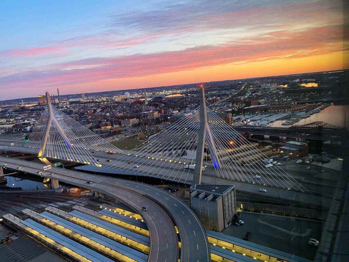 OnlyInBOS's tweet photo. The sunrise came through today...

♥️ https://t.co/ef934F4GJx