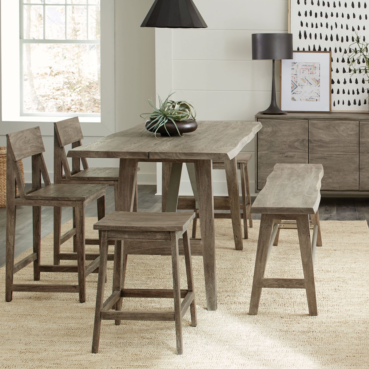 We've recently added a counter height option to our Waverly dining. With three seating options at this new height, you're sure to find a combination that works for your dining space. riverside-furniture.com/Collections/De…