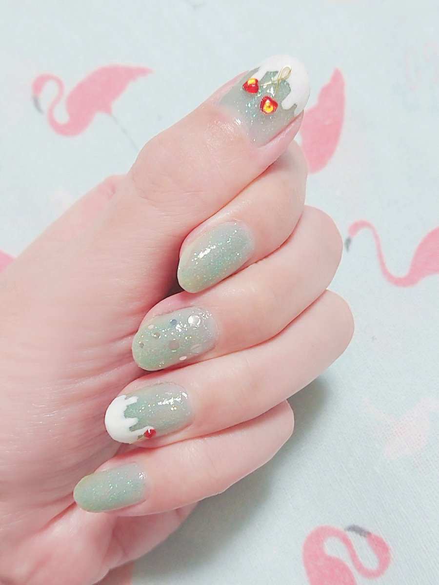 O Xrhsths Mituki Sto Twitter セルフネイル メロンクリームソーダ ハートのサクランボつき 中指だけホロで炭酸強め T Co Tdoiwl7vmt Twitter