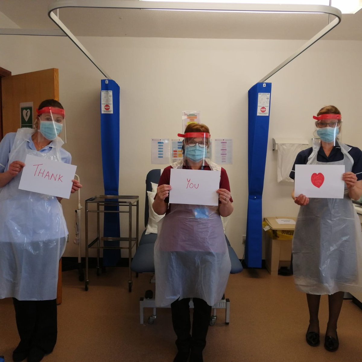 OakhamSch's tweet photo. 1800 face shields made so far...it's great to see so many of the masks we have made being used to keep our Key Workers safe.  Here are some of the team at Swingbridge Surgery in Grantham. Please help us to keep making even more masks: https://t.co/FHAZvtIFPy https://t.co/TuIuYwBpku