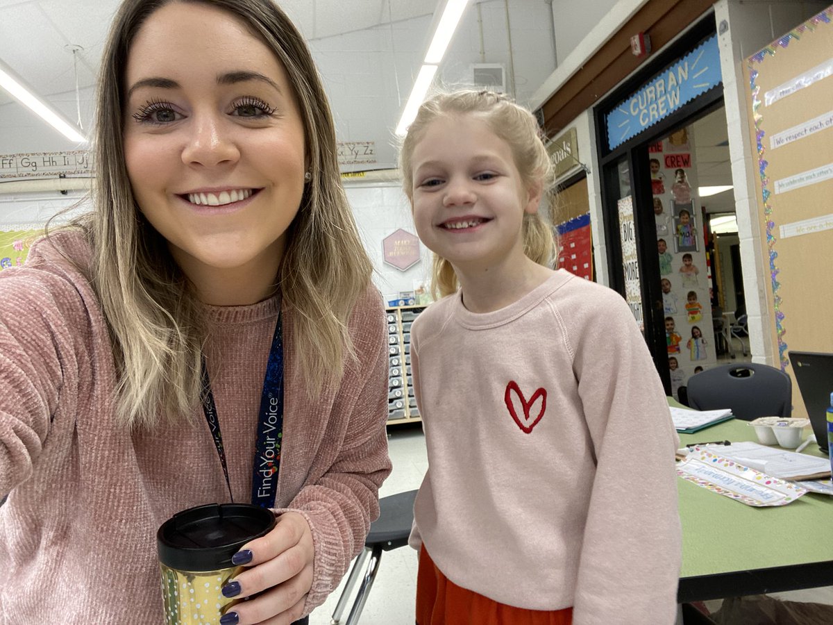 Curran_Crew's tweet photo. I miss taking these smiling selfies a little extra today ❤️ #Currancrew #kip109 #engage109 https://t.co/w0Cw34B8Sk