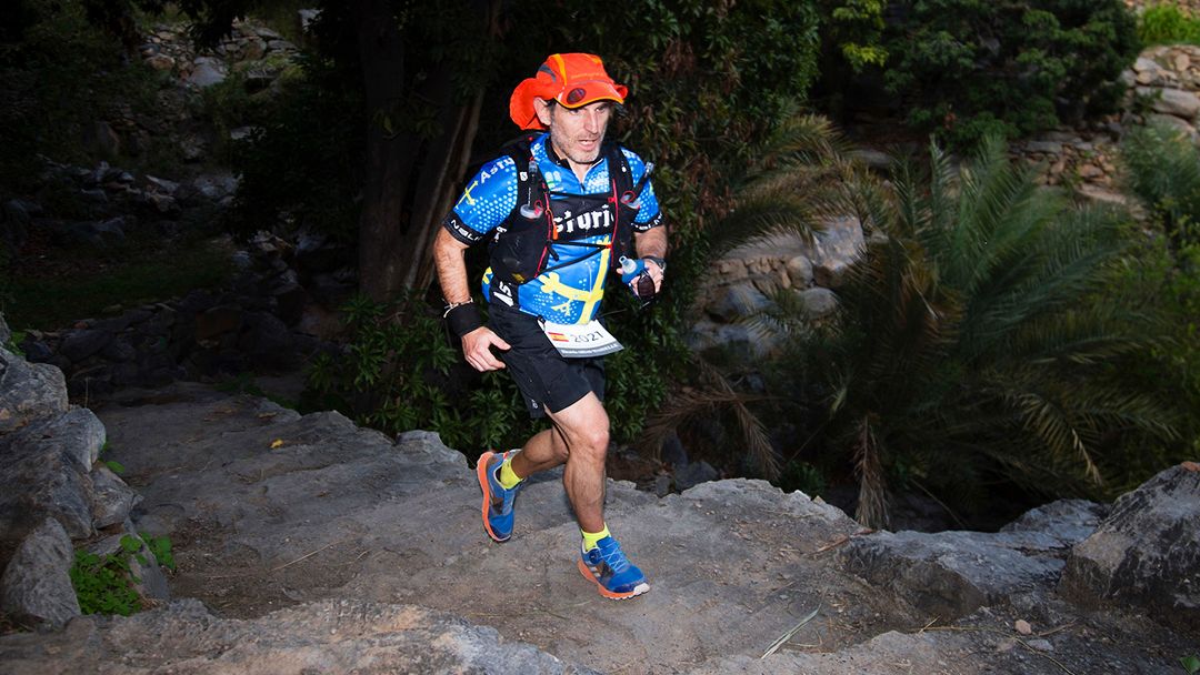 Prepare for #OmanbyUTMB®'s climbs and descents by training on your stairs at home! ↗️

Run up them for uphill practice and right back down for downhill practice 🏃🏾‍♂️🏃🏾‍♀️💪🏾

Keep training, keep motivated #MondayMotivation