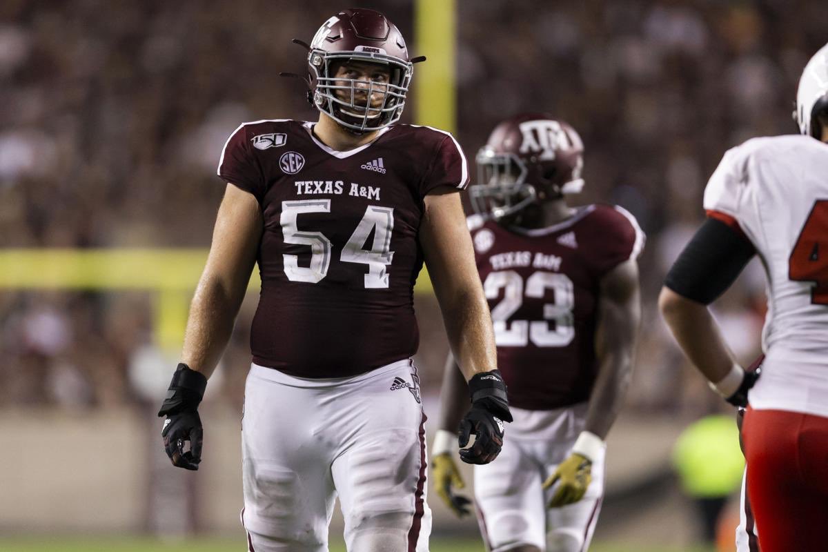 knijeah's tweet photo. I am truly blessed to receive my third offer from Texas A&amp;M university @AggieFootball @CoachColey @HBANKS03 @jc3watkins @Rivalsfbcamps @Andrew_Ivins @JonSantucci @SWiltfong247 @HamiltonESPN @RivalsFriedman @AllenTrieu @JohnGarcia_Jr @bartonsimmons @ZBlostein247 @rivalsmike https://t.co/8oJta3EMxp