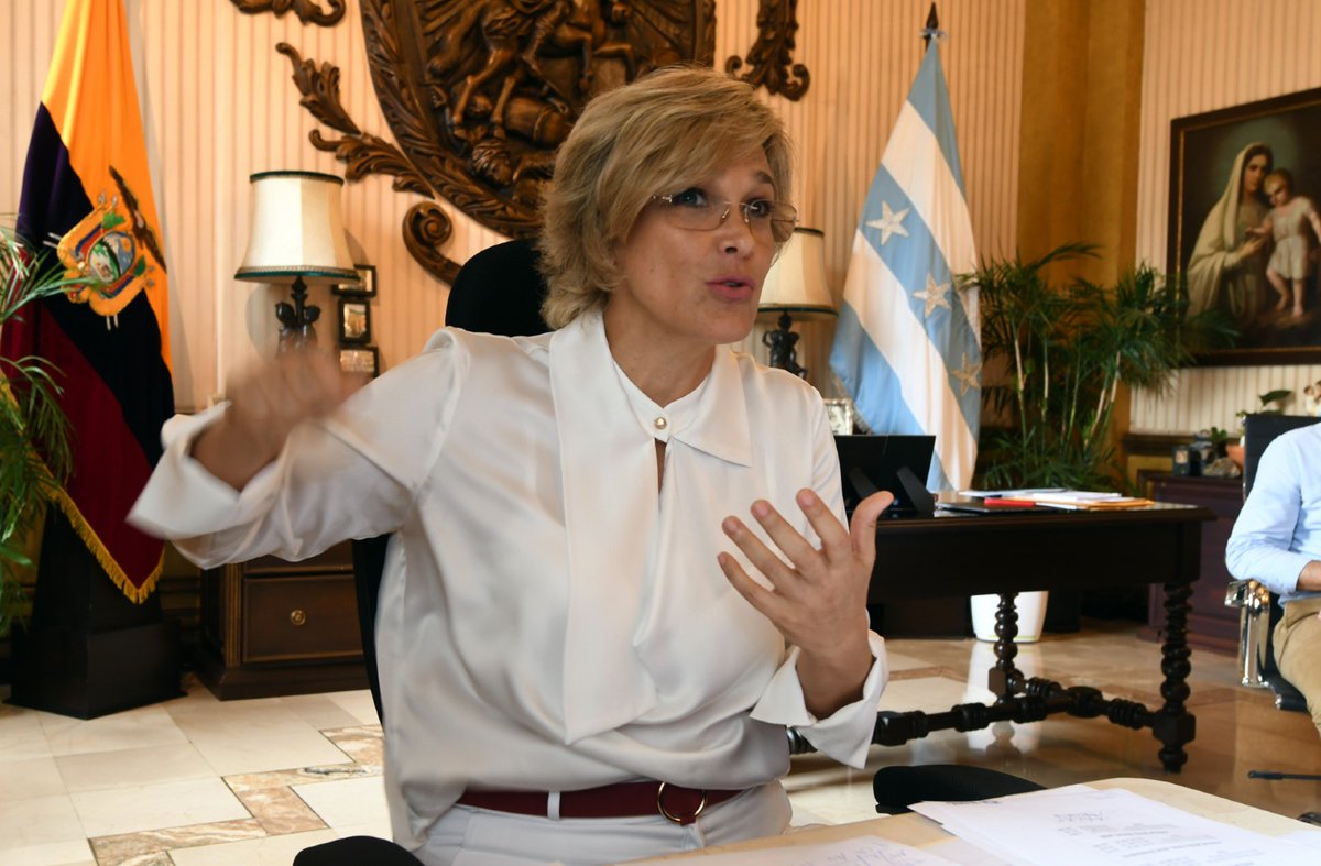 eluniversocom's tweet photo. MSP no quiere utilizar camas hospitalarias que el Cabildo tiene listas en la antigua maternidad Enrique C. Sotomayor, asegura la alcaldesa Cynthia Viteri ► https://t.co/cmeZJRPYKA https://t.co/mmB02CKwQB