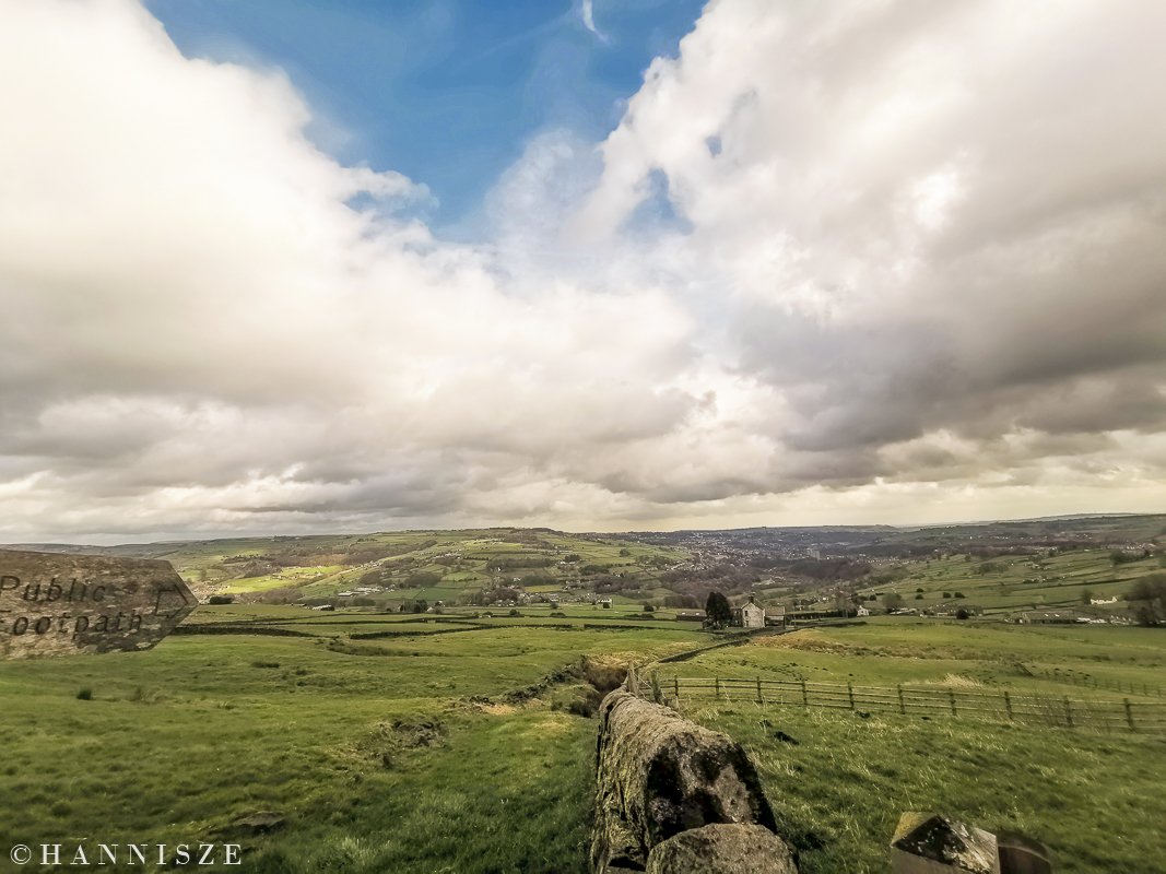HanniszeX's tweet photo. There's no other place I would rather be locked down than in our village here in #WestYorkshire. When such a view as this is literally outside one's door step, one could not feel anything but blessed. ⁠
⁠My thoughts and prayers with  everyone out there. #StayHomeSaveLives
⁠
⁠ https://t.co/mkeg1jKltS