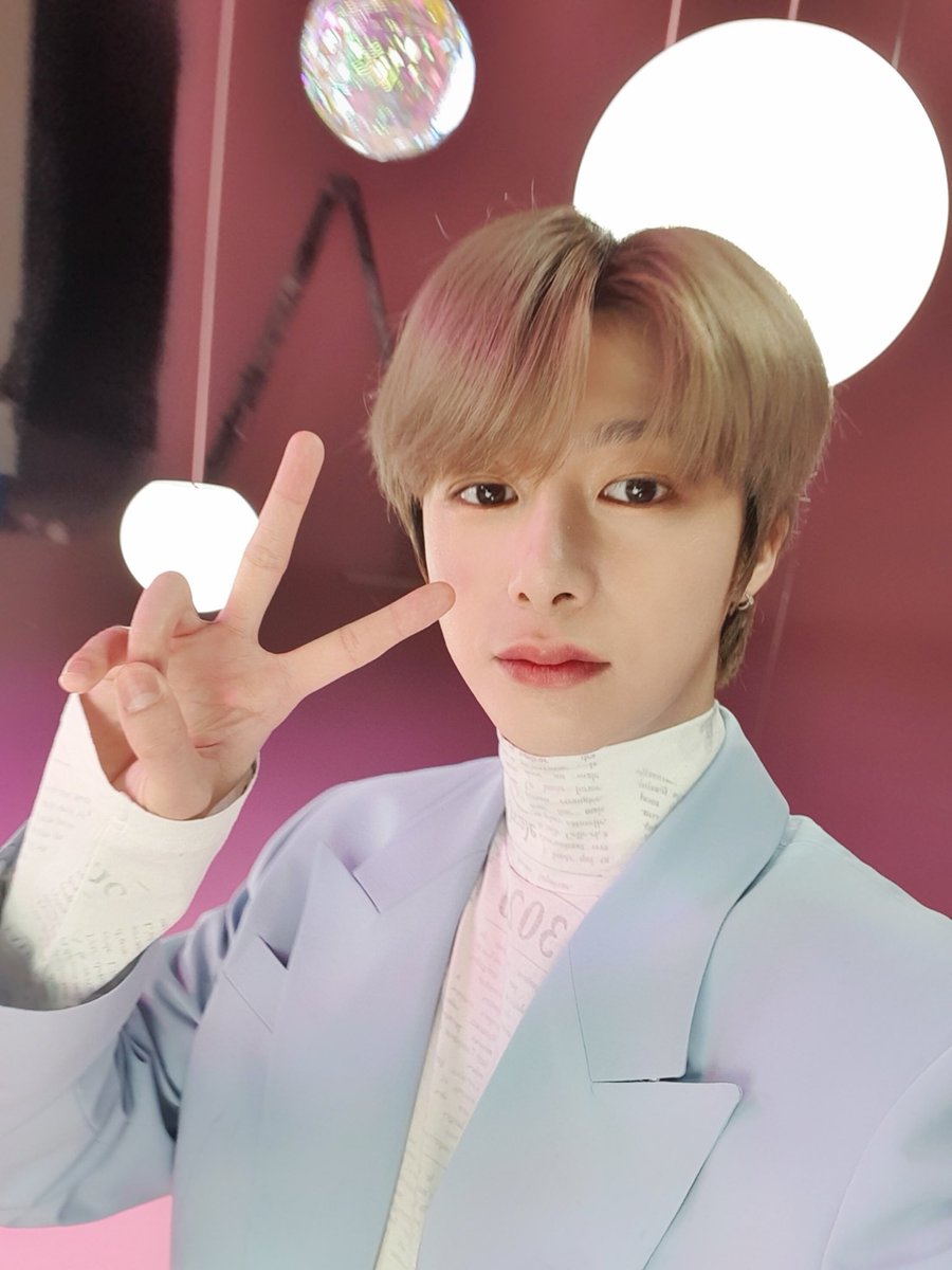 Can we all agree Hyungwon baby